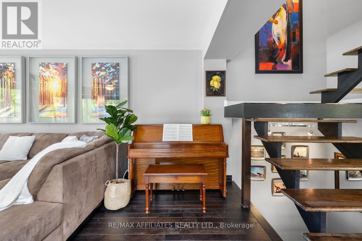 255 KENT STREET Image 20