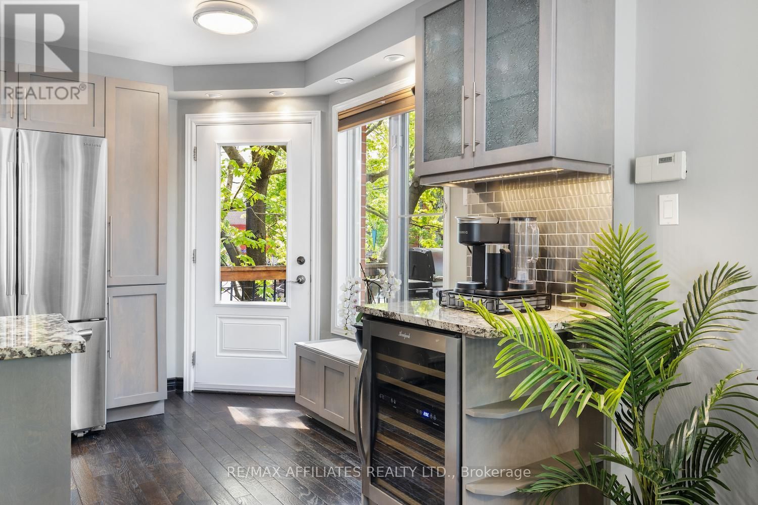 255 KENT STREET Image 21