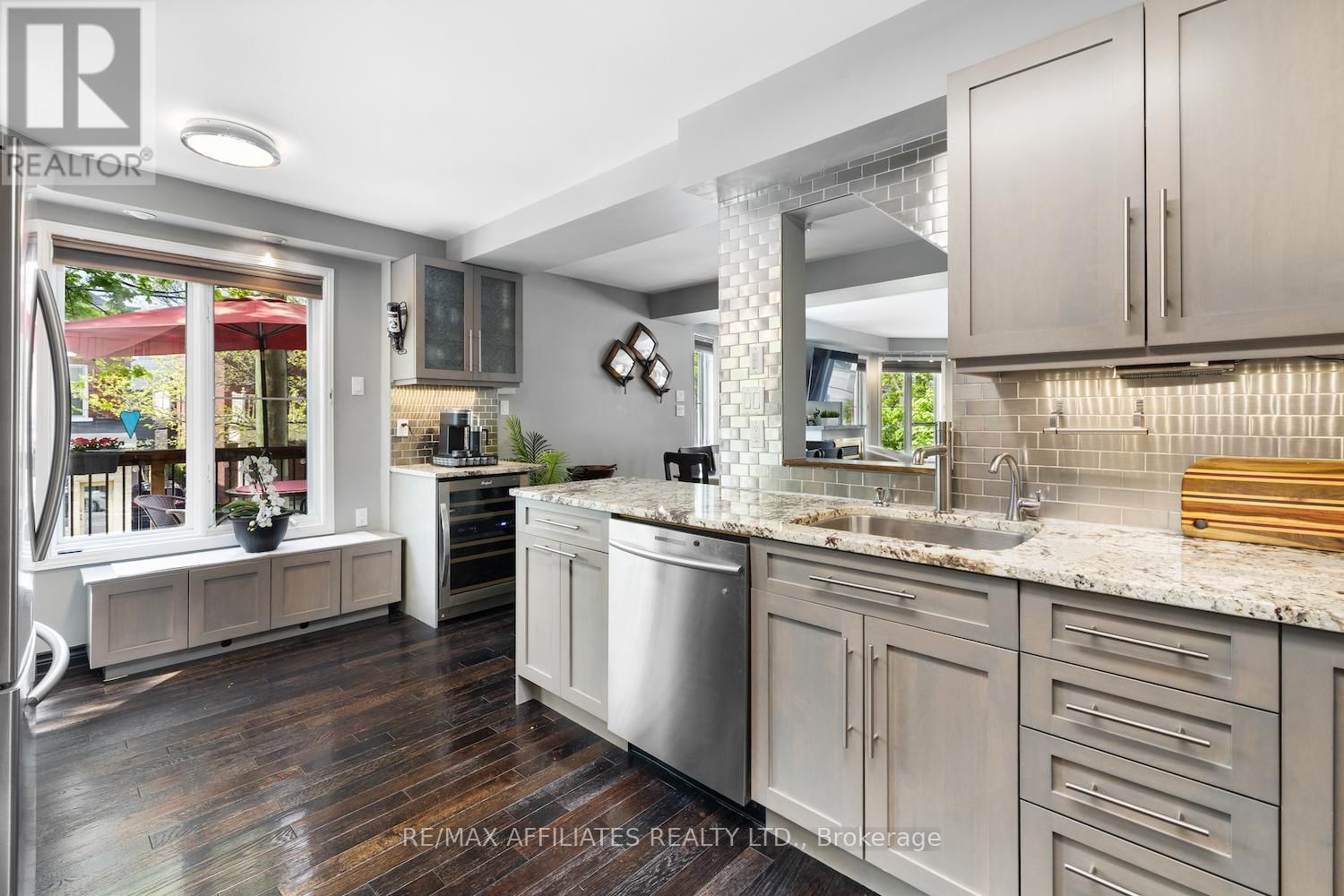 255 KENT STREET Image 23