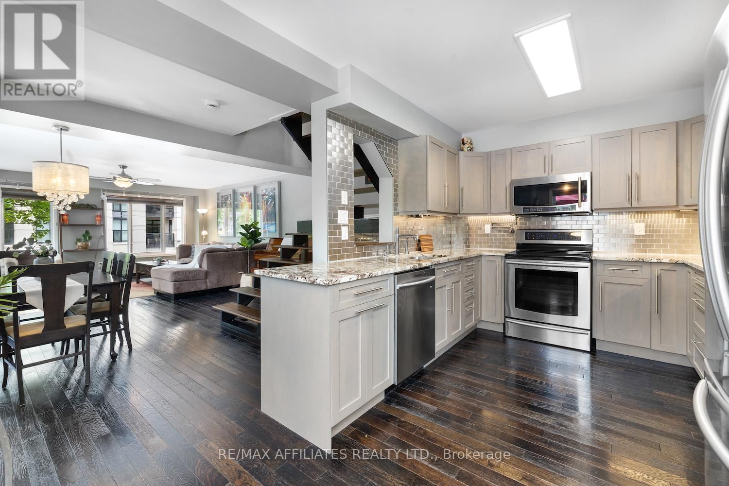 255 KENT STREET Image 26