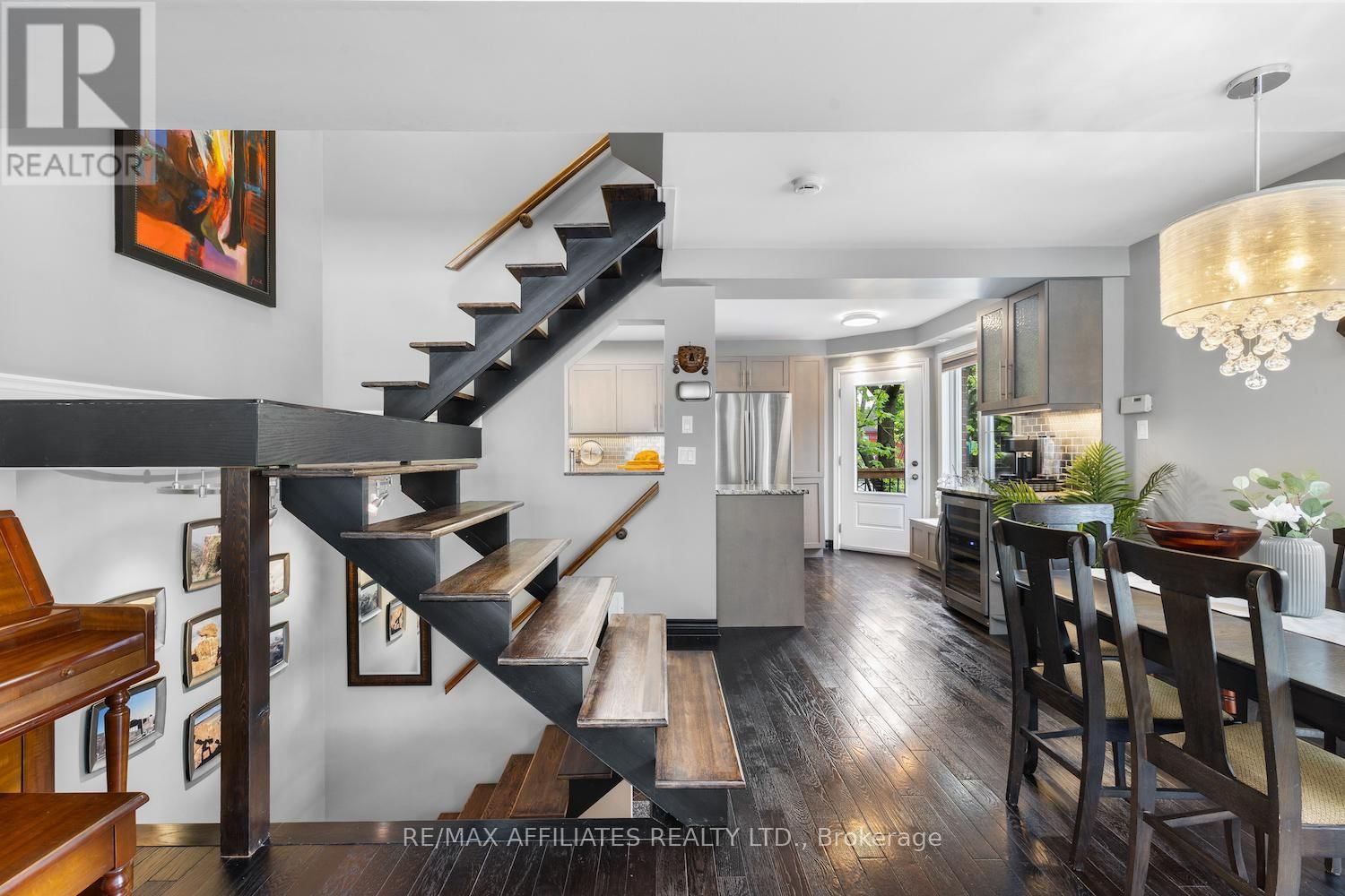 255 KENT STREET Image 28