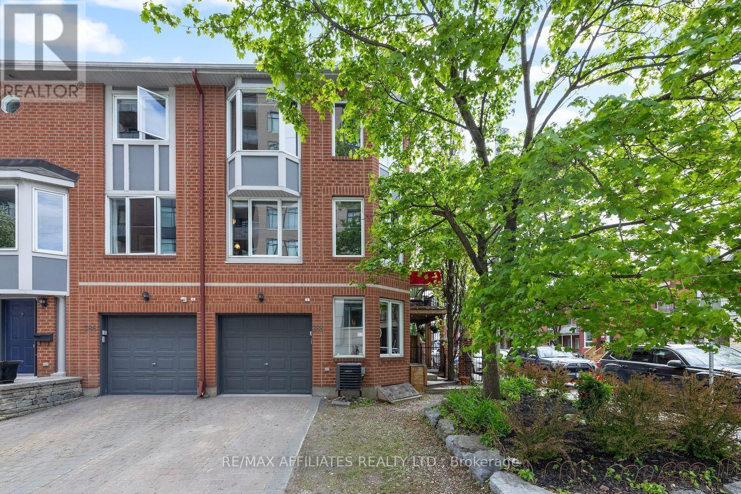 255 KENT STREET Image 3
