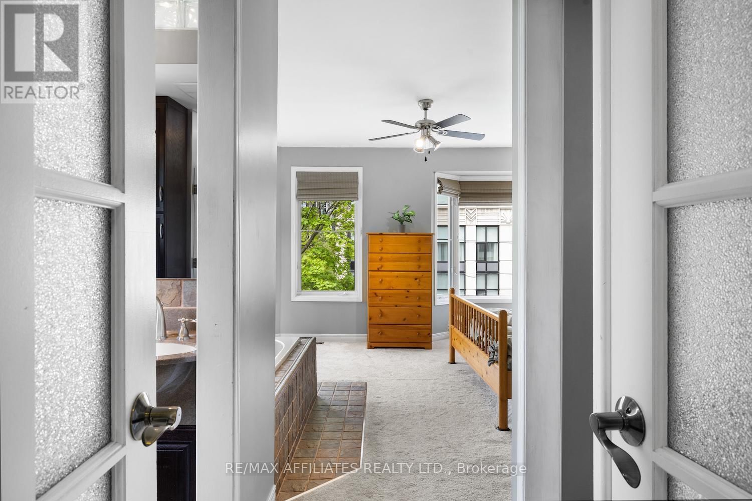 255 KENT STREET Image 31