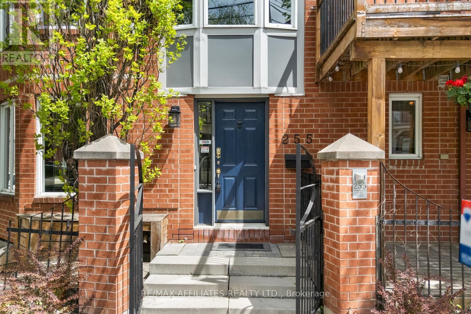 255 KENT STREET Image 46