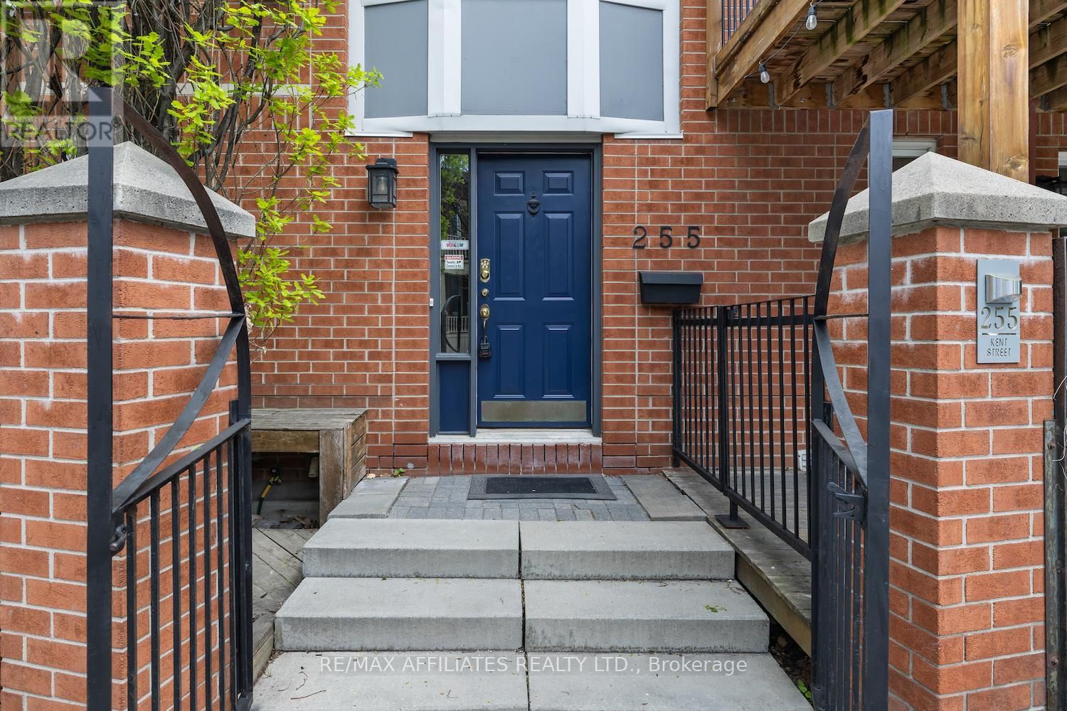 255 KENT STREET Image 5