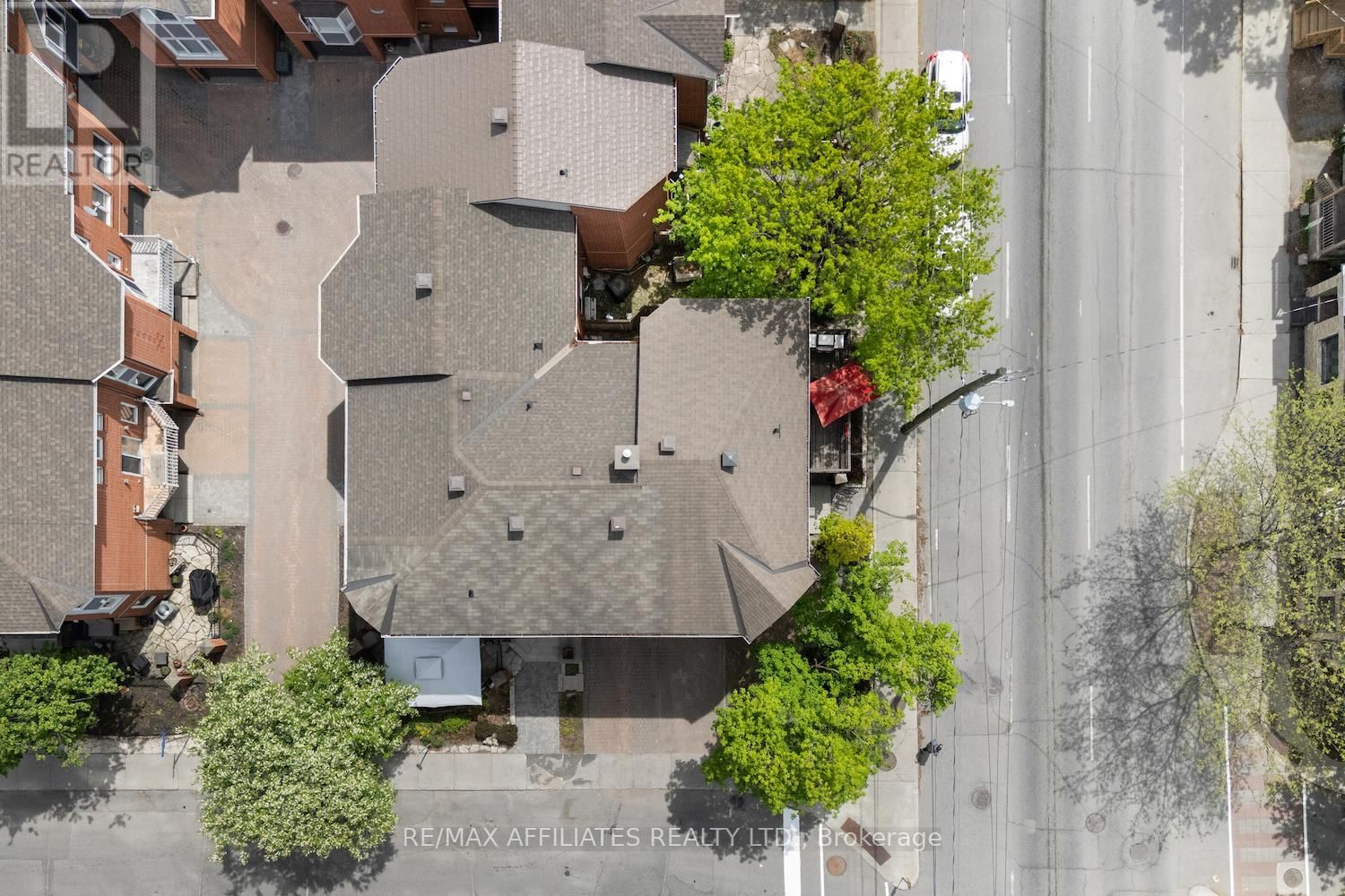 255 KENT STREET Image 50