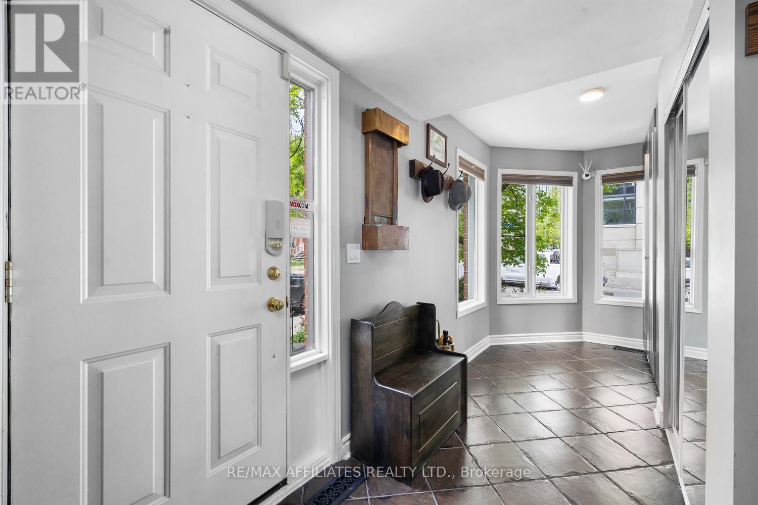 255 KENT STREET Image 6