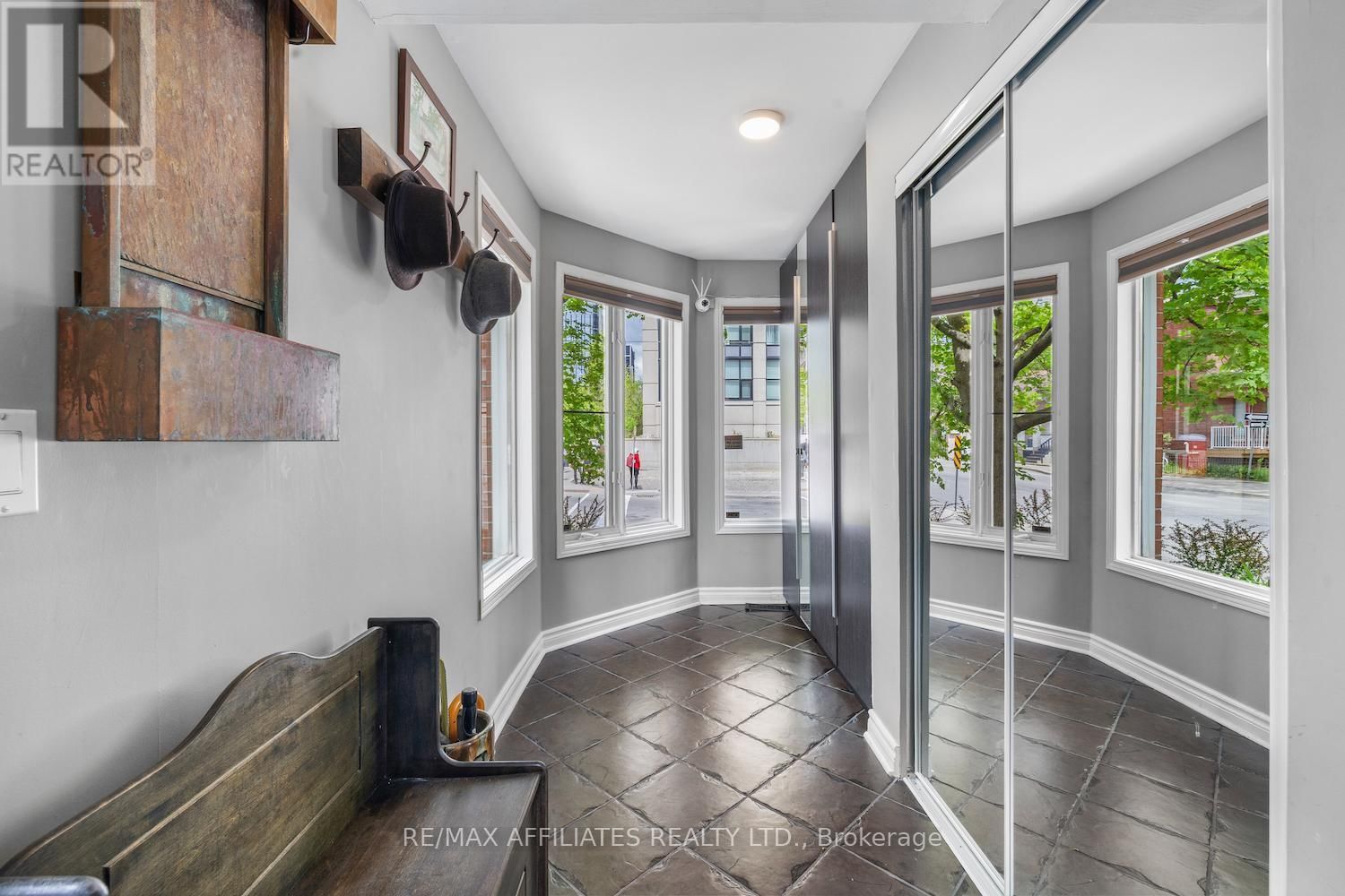 255 KENT STREET Image 7