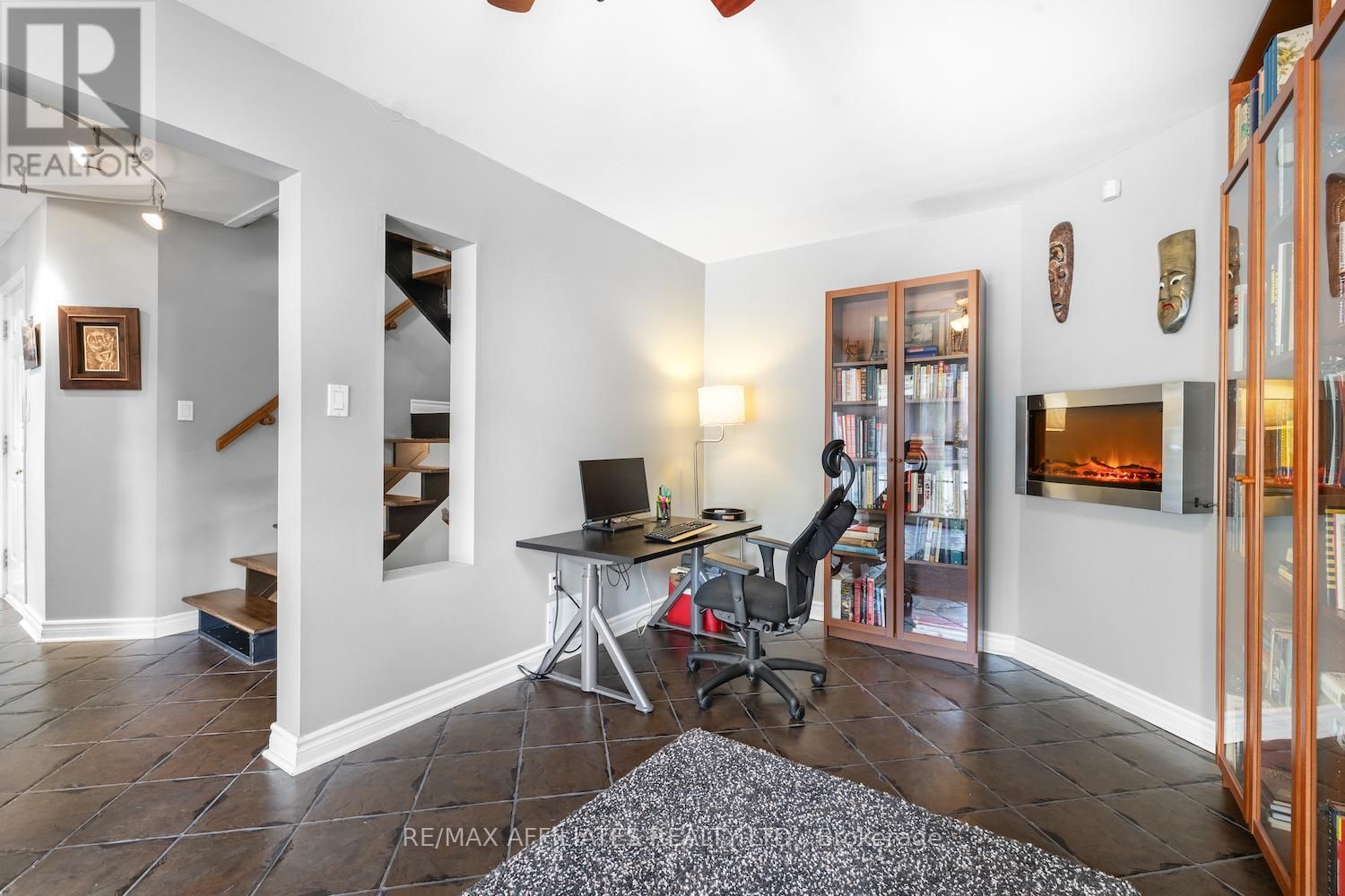 255 KENT STREET Image 9