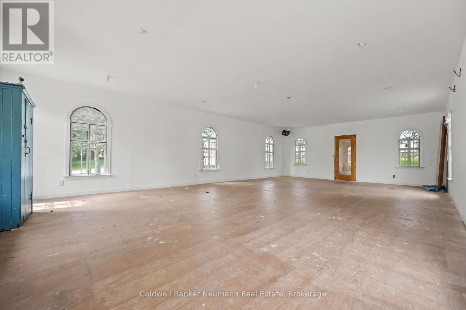 52 BROCK ROAD SOUTH Image 37