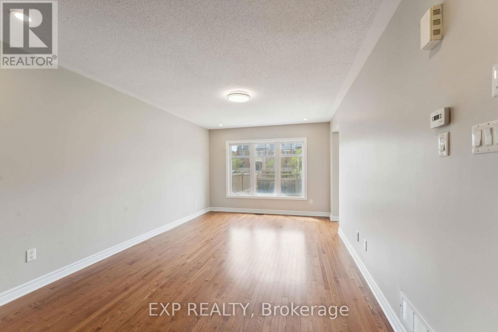 195 MANCINI WAY Image 12