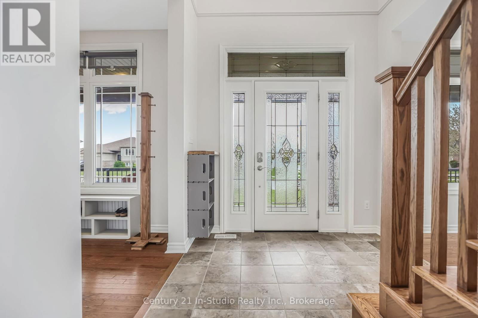 857 SUMPTON STREET Image 14