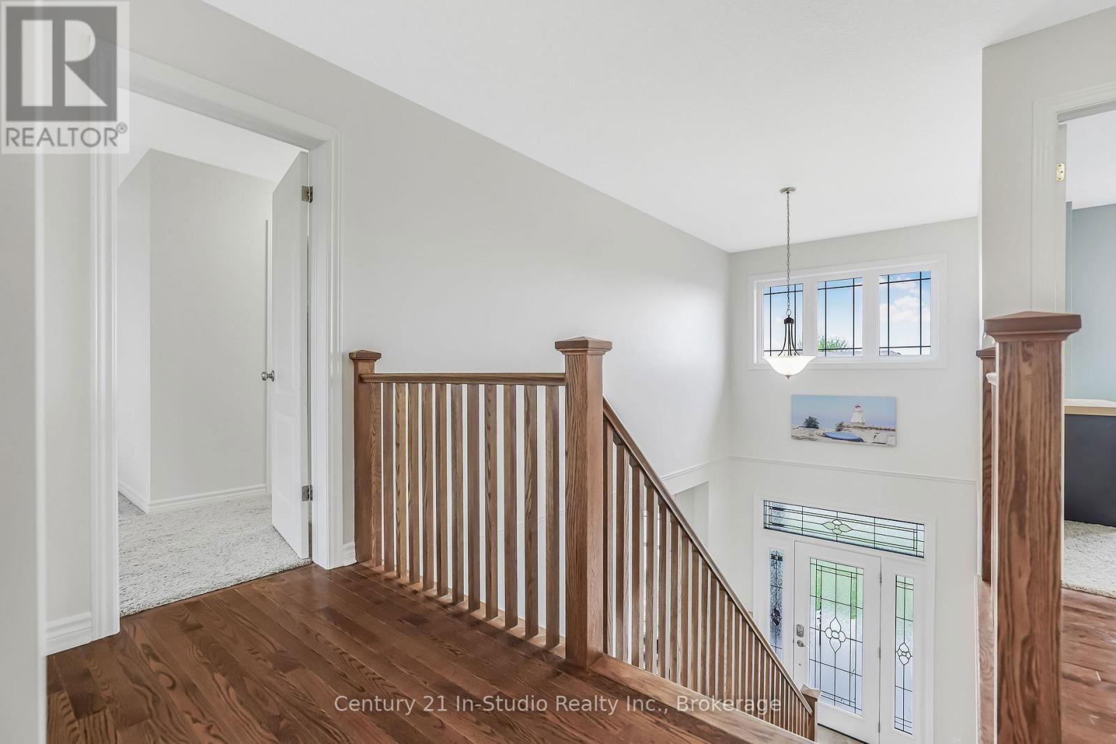 857 SUMPTON STREET Image 29