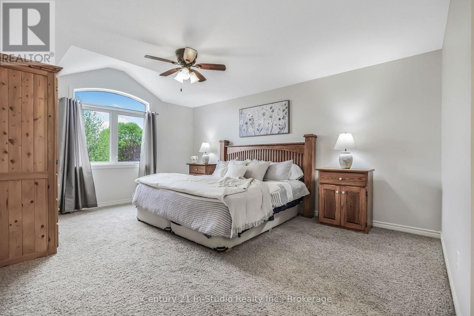 857 SUMPTON STREET Image 30