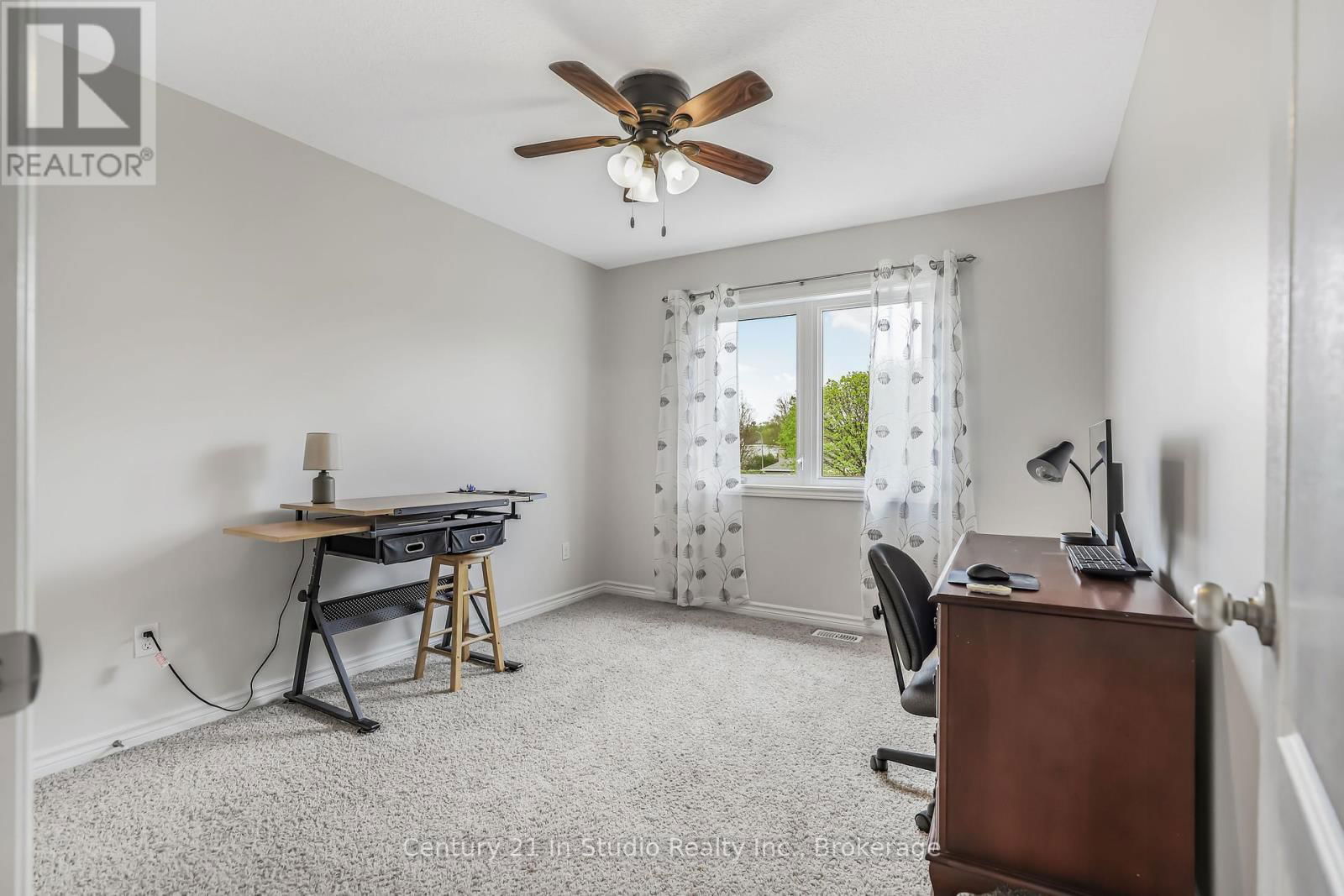 857 SUMPTON STREET Image 37