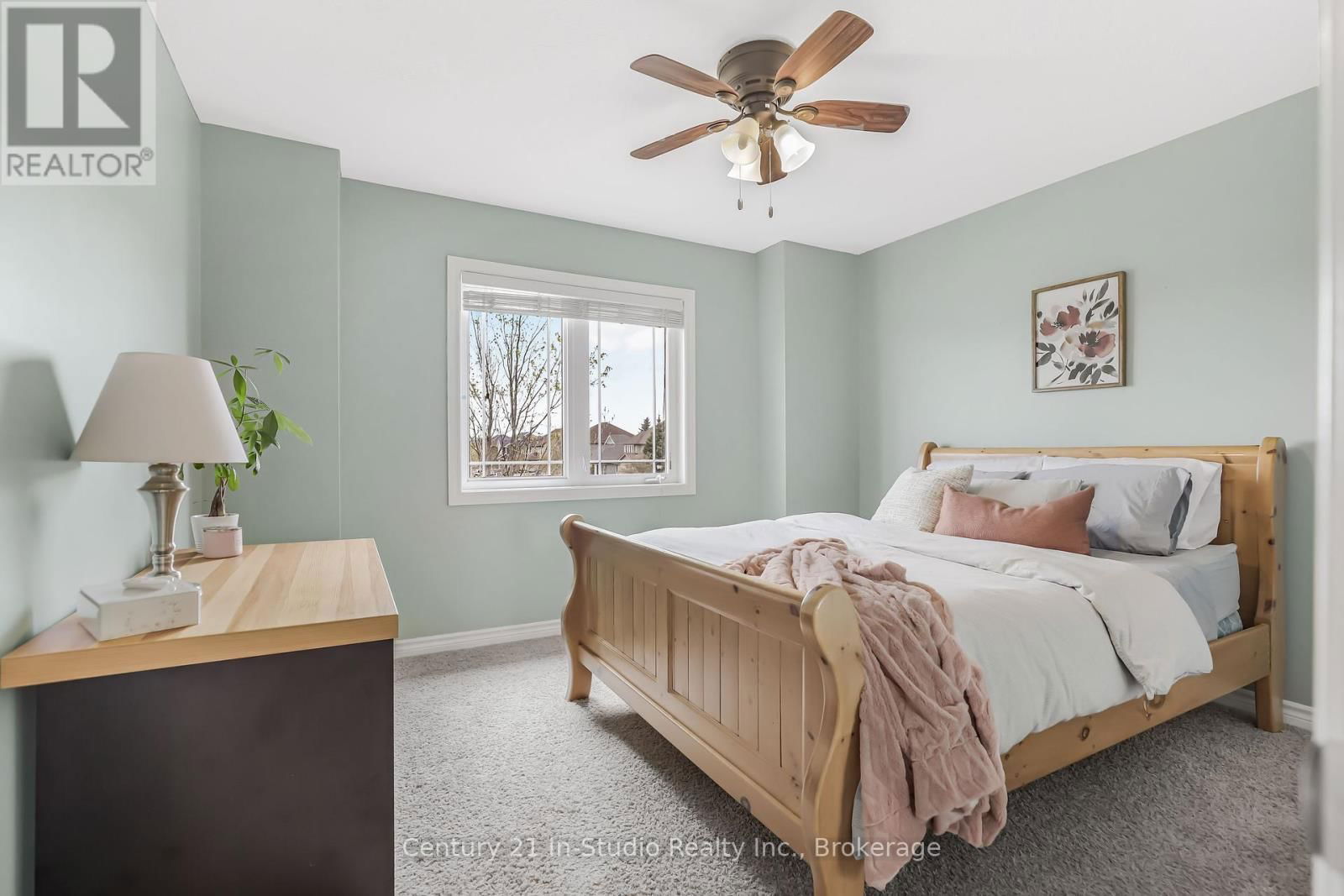 857 SUMPTON STREET Image 38