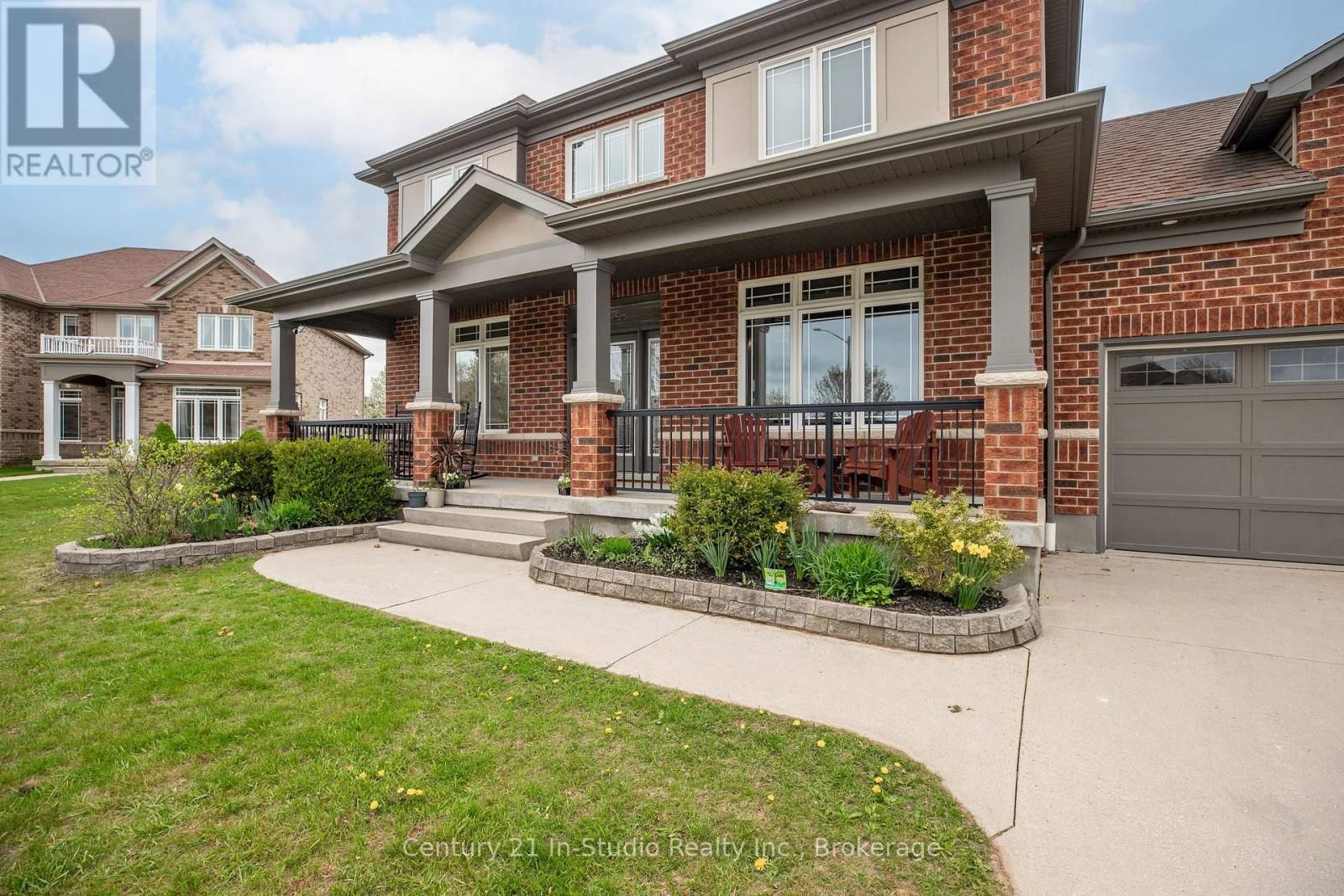857 SUMPTON STREET Image 4