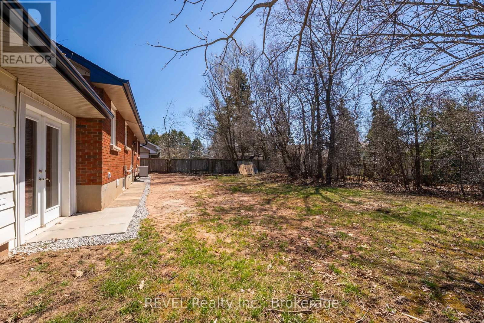 28 DALE AVENUE Image 37