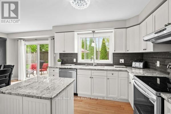 47 DUNROBIN DRIVE Image 15