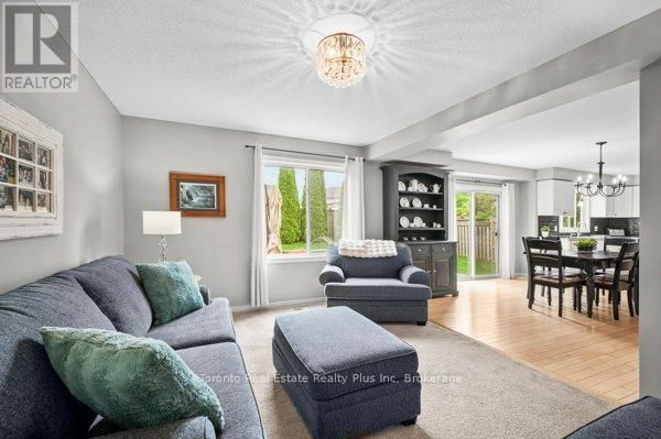 47 DUNROBIN DRIVE Image 19