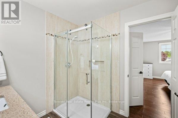 47 DUNROBIN DRIVE Image 29