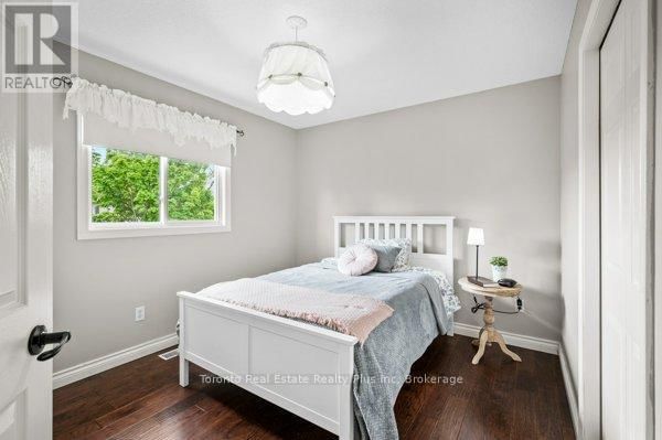 47 DUNROBIN DRIVE Image 30