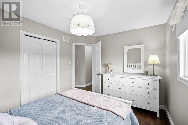 47 DUNROBIN DRIVE Image 31
