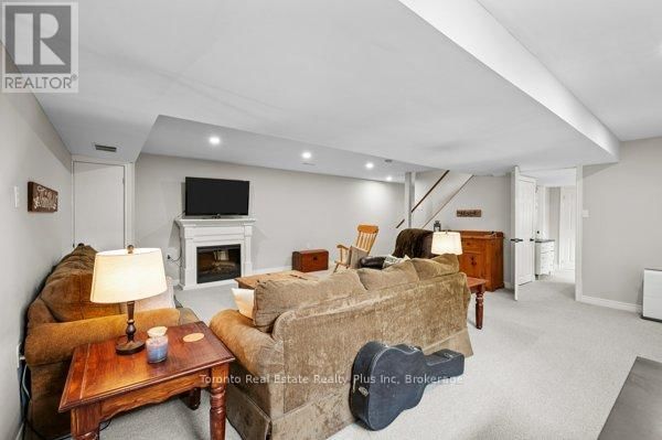 47 DUNROBIN DRIVE Image 37
