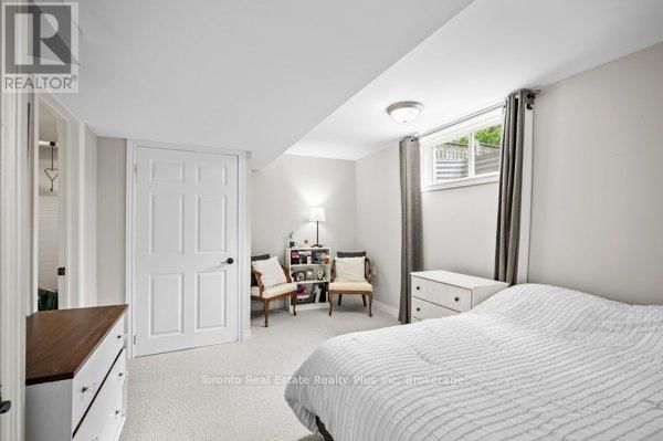 47 DUNROBIN DRIVE Image 42