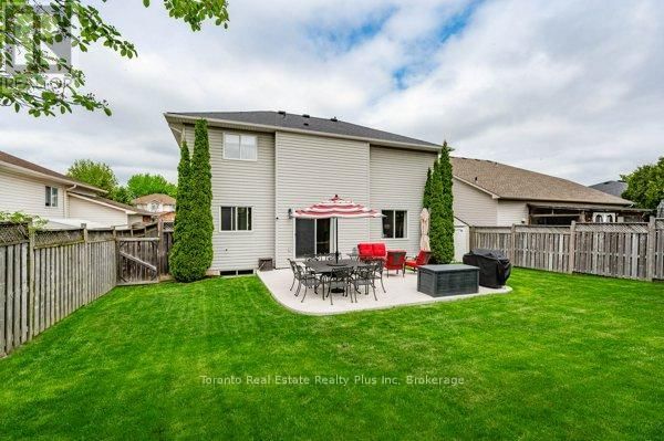 47 DUNROBIN DRIVE Image 44