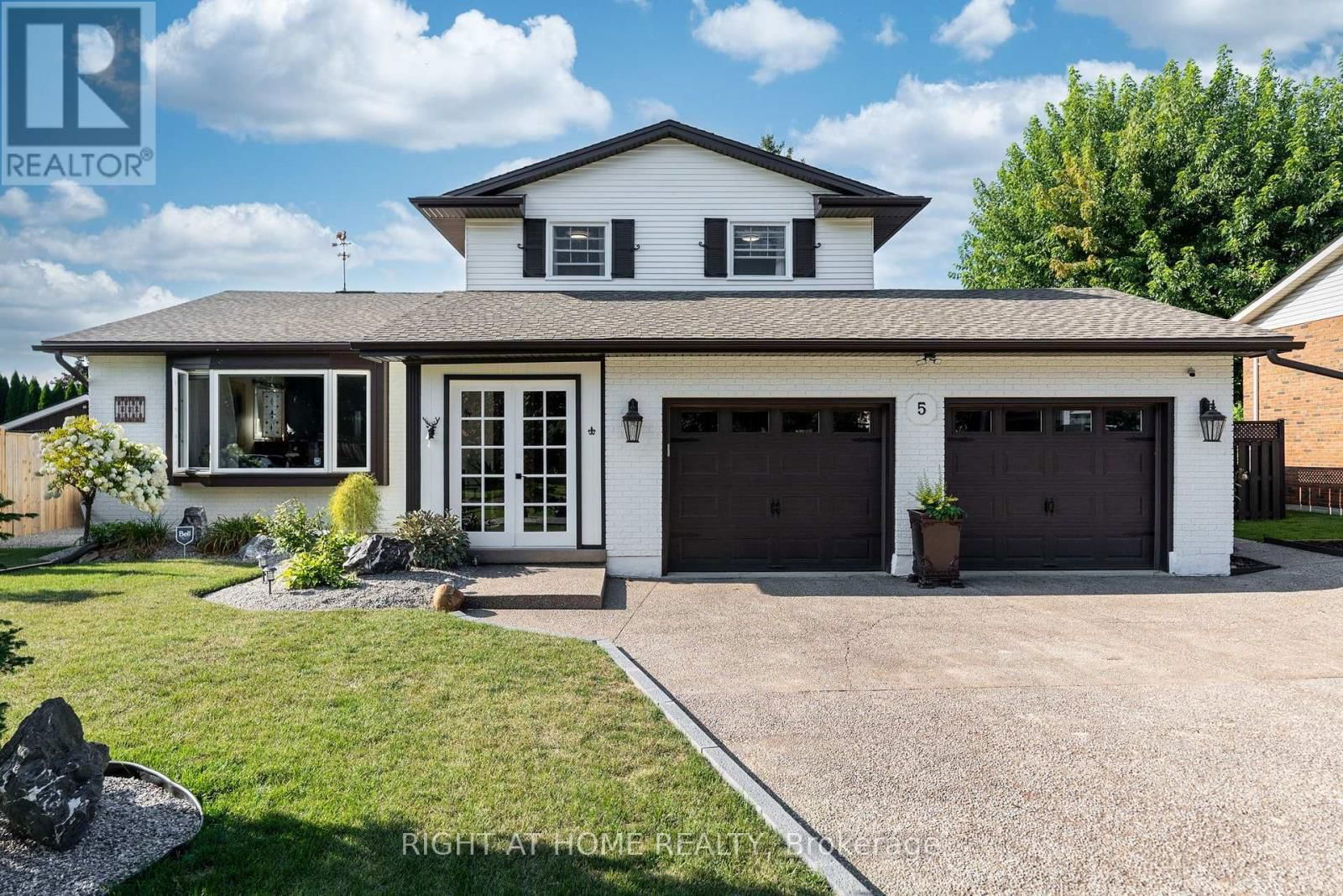 5 LOWER CANADA DRIVE Image 1