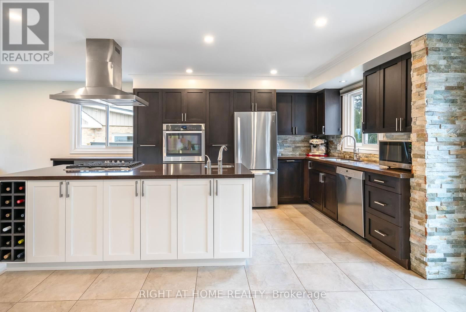 5 LOWER CANADA DRIVE Image 19
