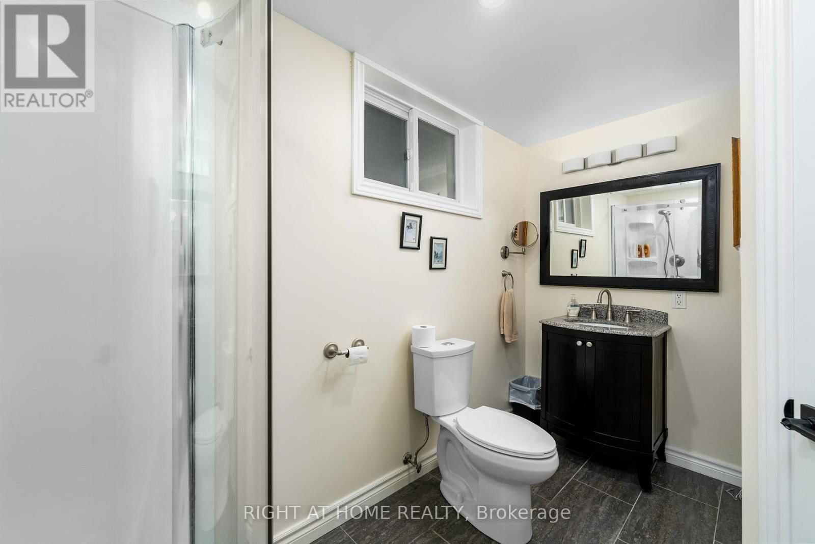 5 LOWER CANADA DRIVE Image 39