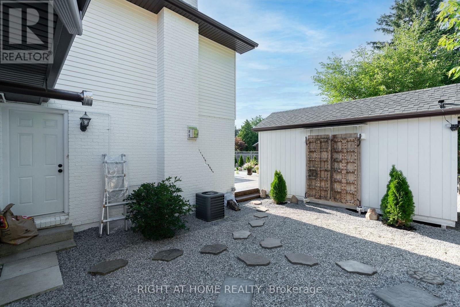 5 LOWER CANADA DRIVE Image 45