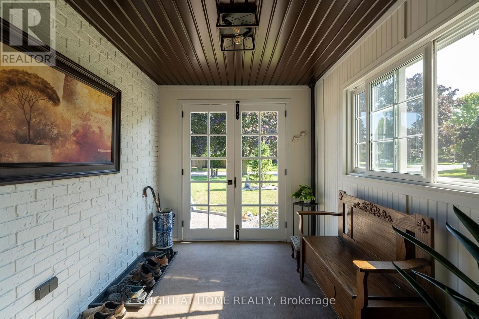 5 LOWER CANADA DRIVE Image 9