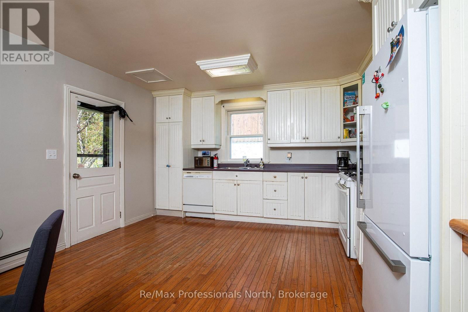 145 FRONT STREET Image 13