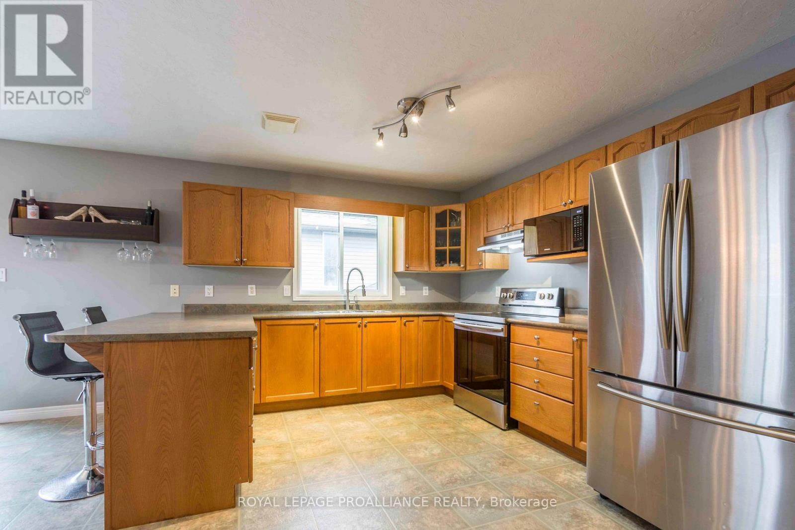 35 BELVEDERE ROAD Image 17