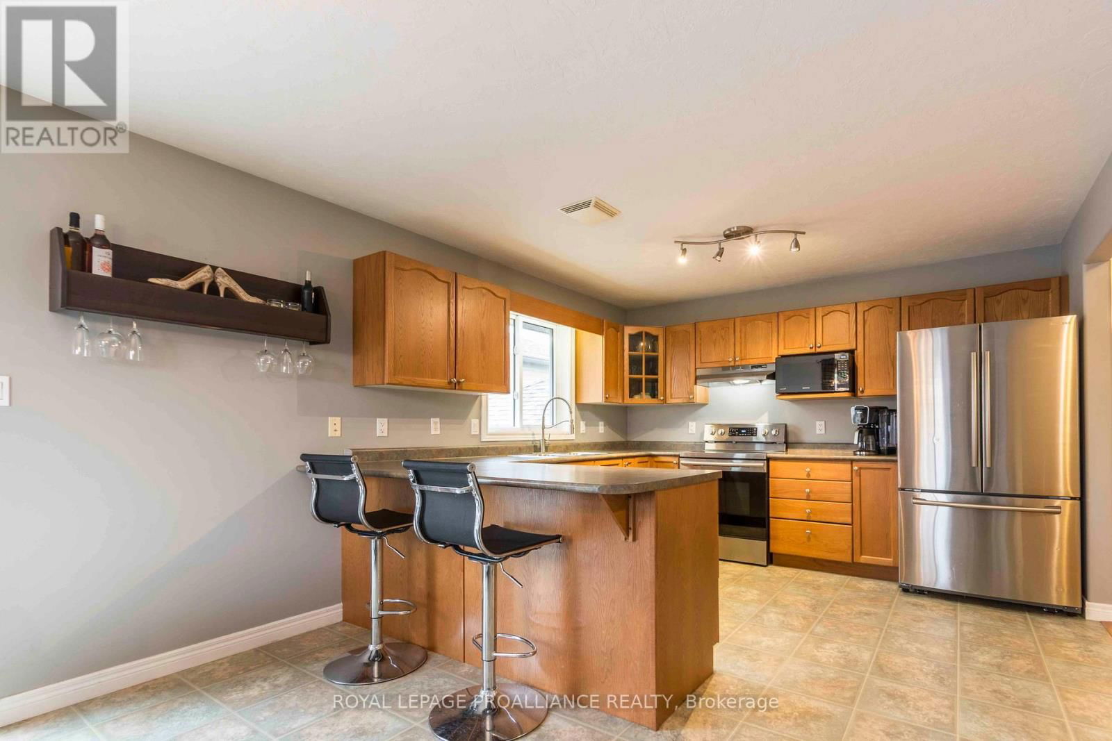 35 BELVEDERE ROAD Image 21