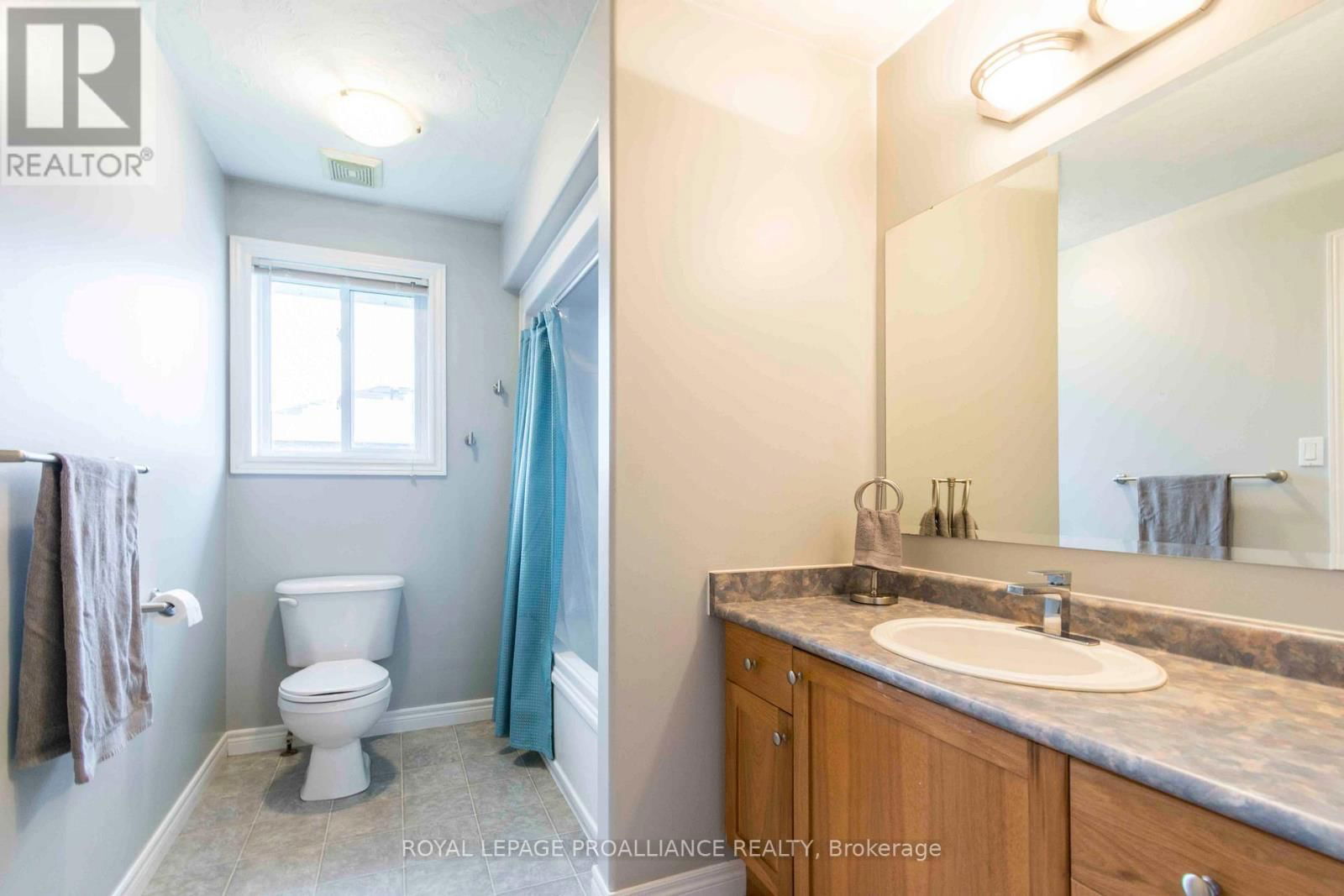 35 BELVEDERE ROAD Image 26