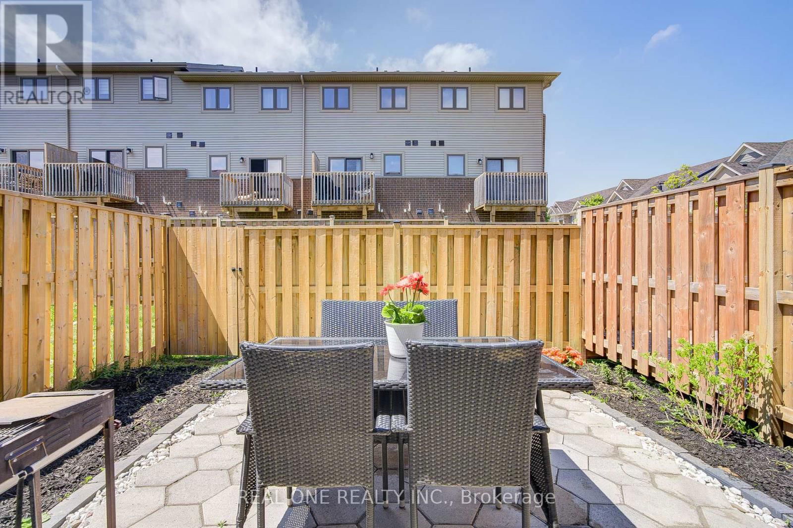 31 GARLENT AVENUE Image 40