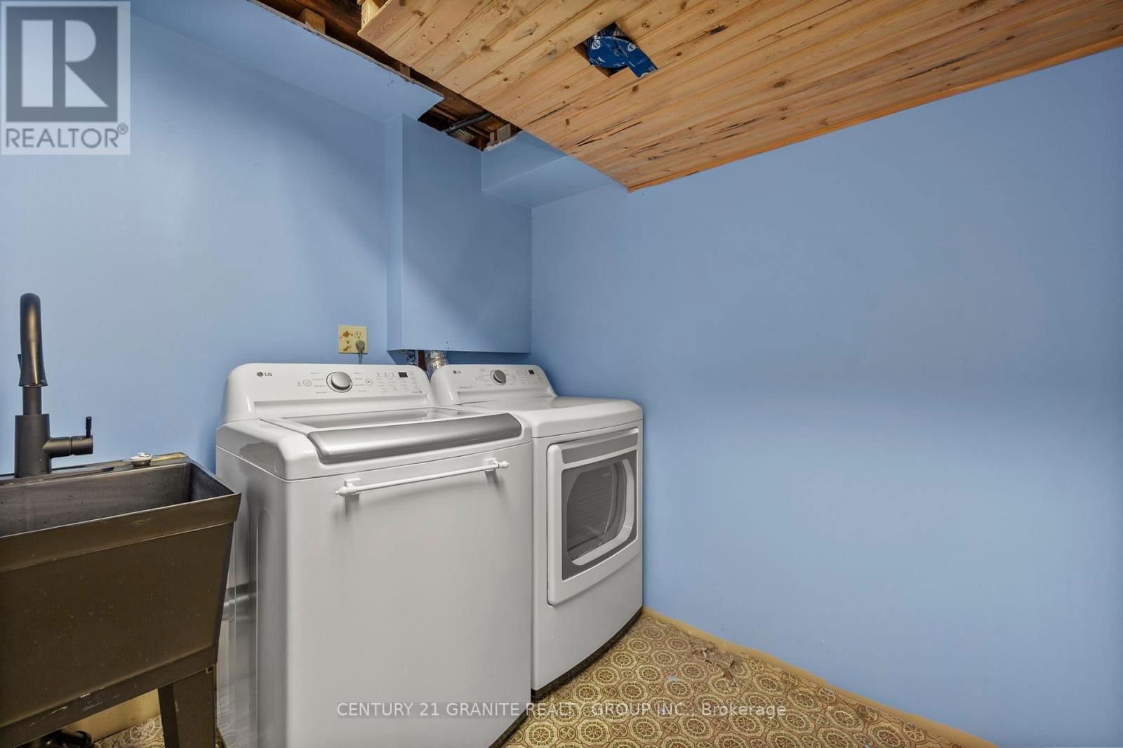 61 WYKES ROAD Image 31