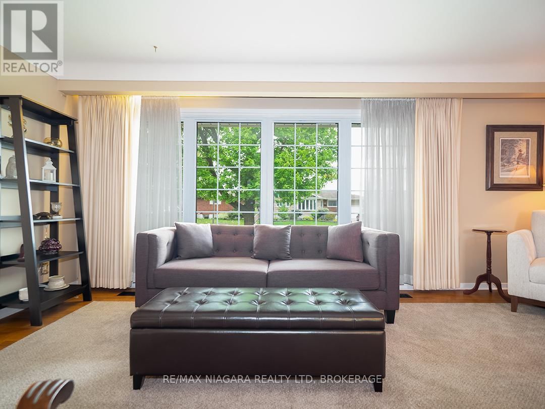 49 DONNA MARIE DRIVE Image 12