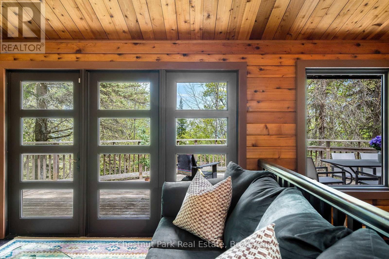 146 CHAMONIX CRESCENT Image 17
