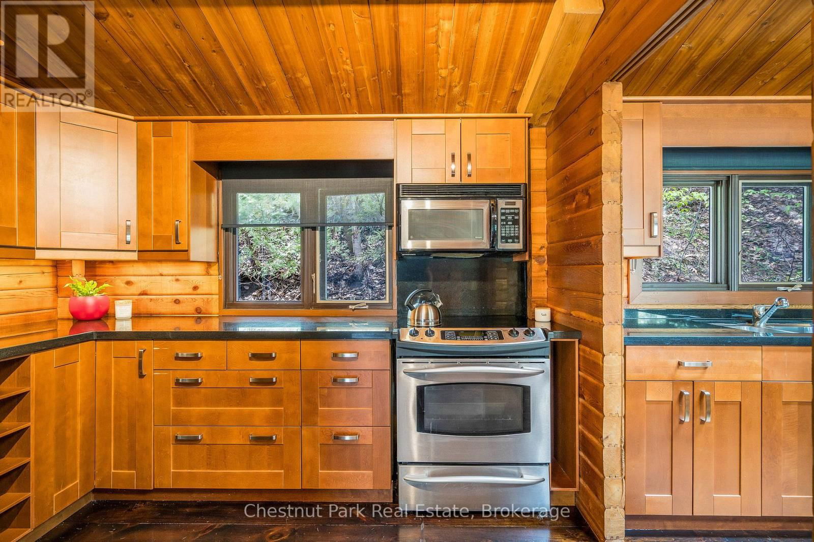 146 CHAMONIX CRESCENT Image 21