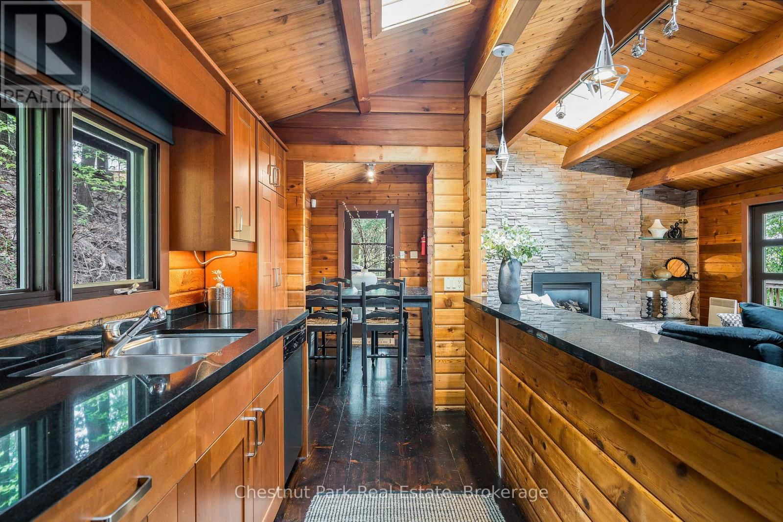 146 CHAMONIX CRESCENT Image 22