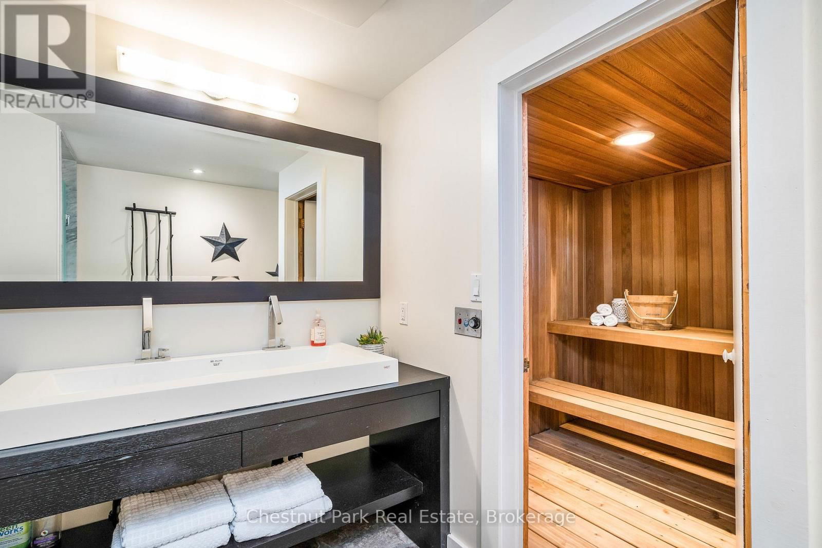 146 CHAMONIX CRESCENT Image 35