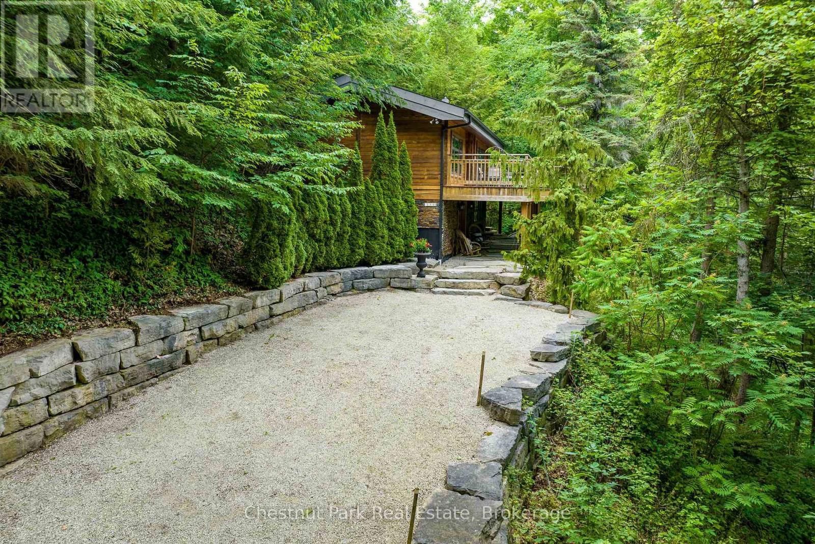 146 CHAMONIX CRESCENT Image 37