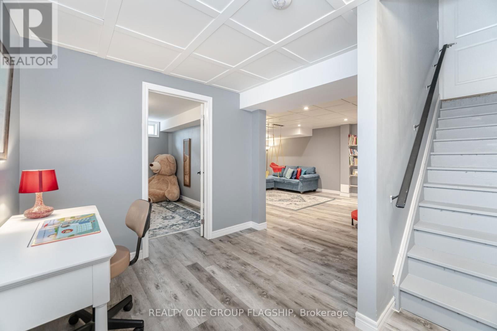 15 LISE LANE Image 25
