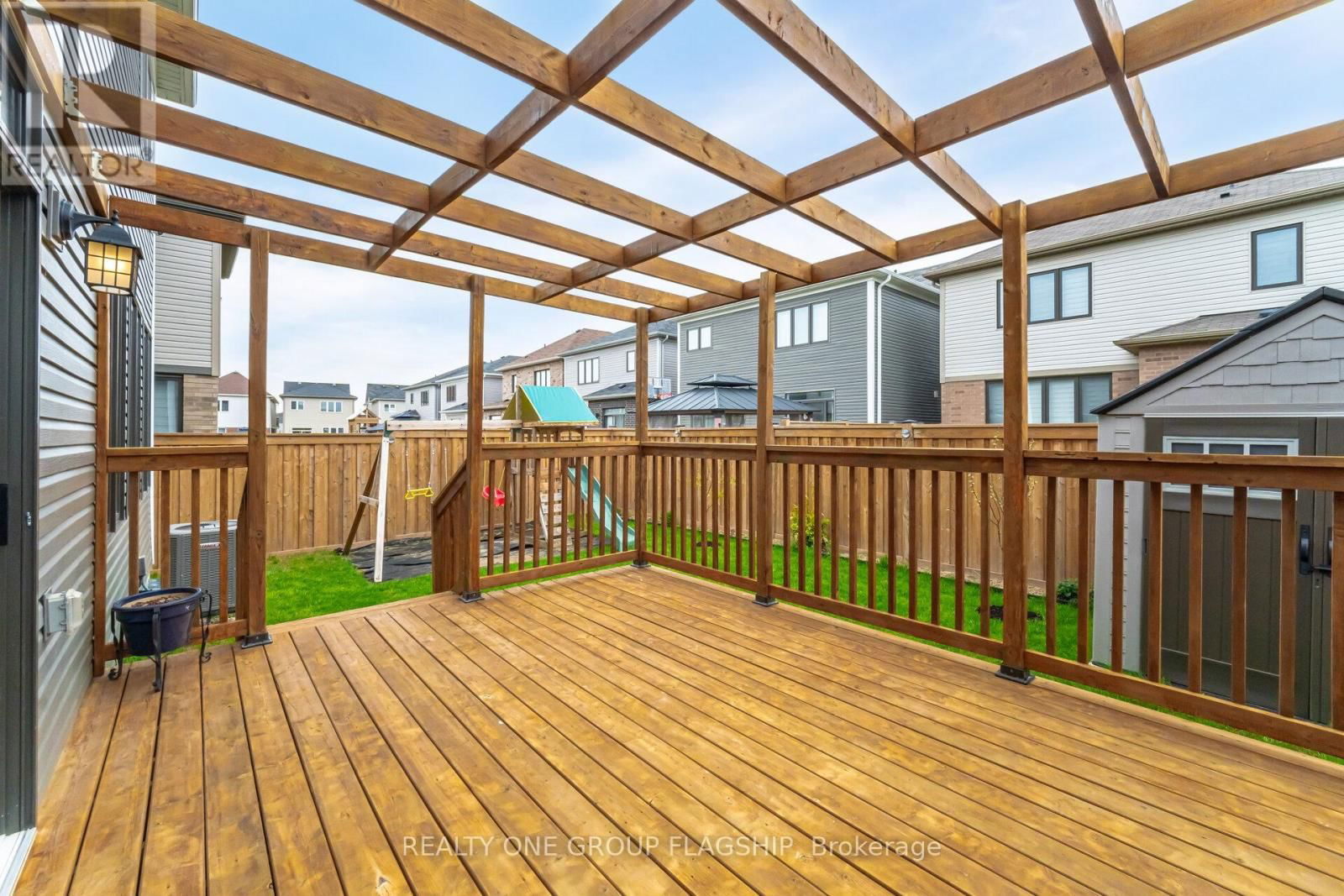 15 LISE LANE Image 33