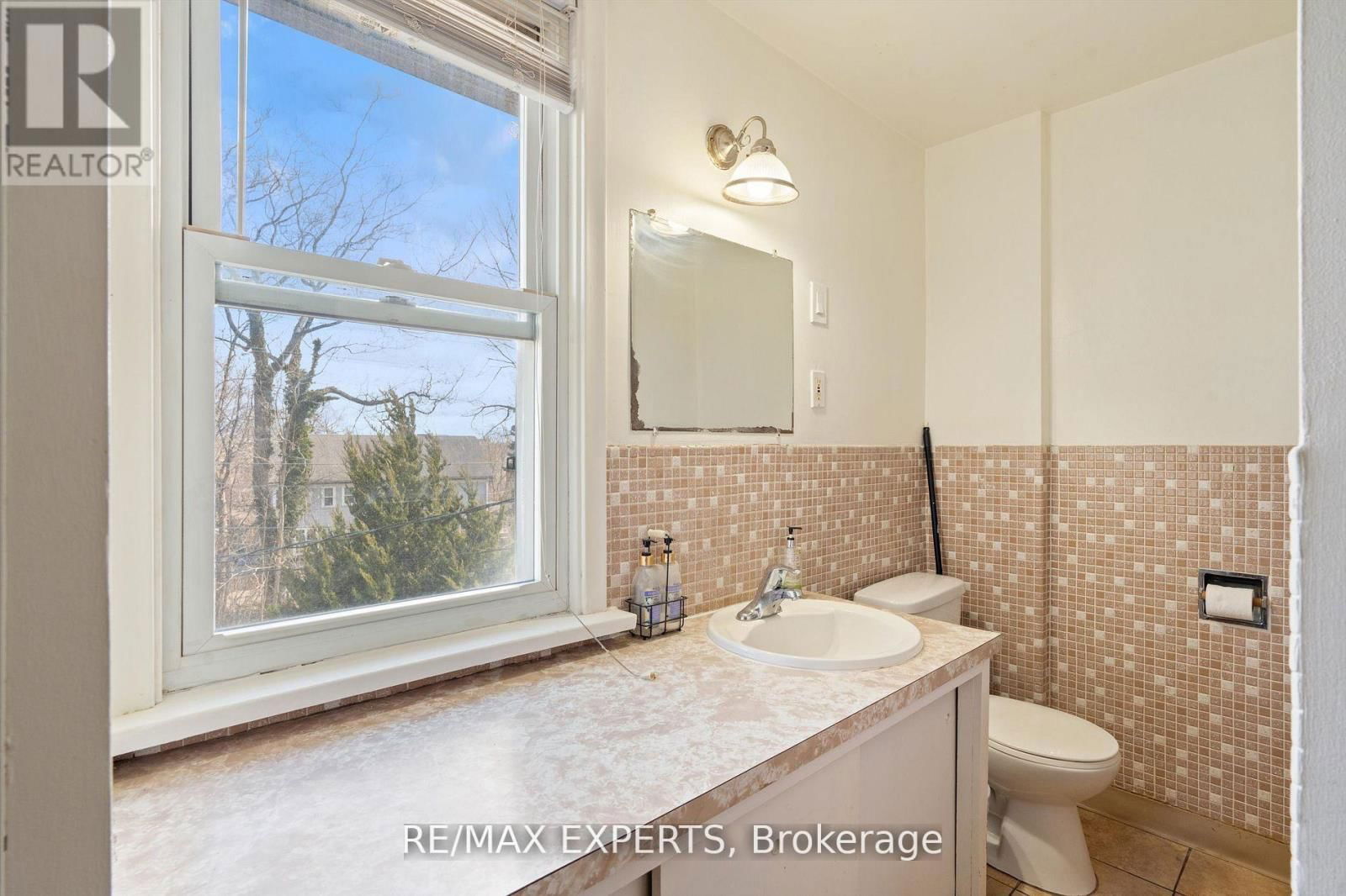 5451 ONTARIO AVENUE Image 14